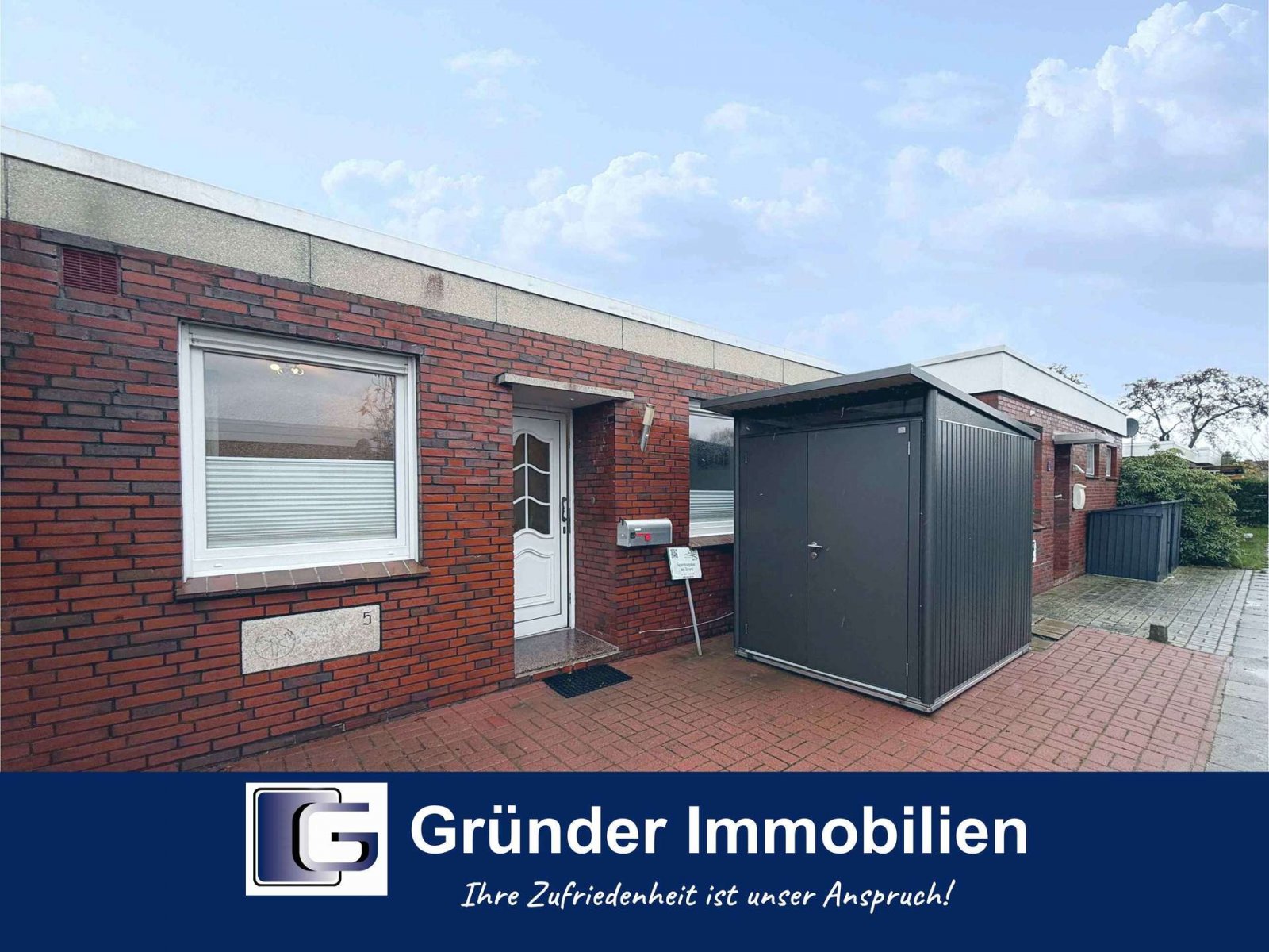Koper betaalt geen commissie! De Noordzeekust is gemakkelijk te bereiken – charmante rijtjesbungalow vlakbij het strand!