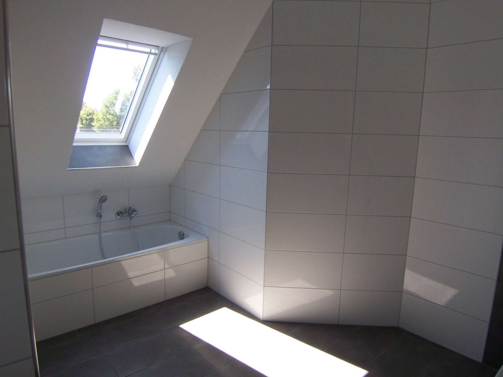 Hoogwaardige, nieuwe halfvrijstaande woning op een fantastische woonlocatie.