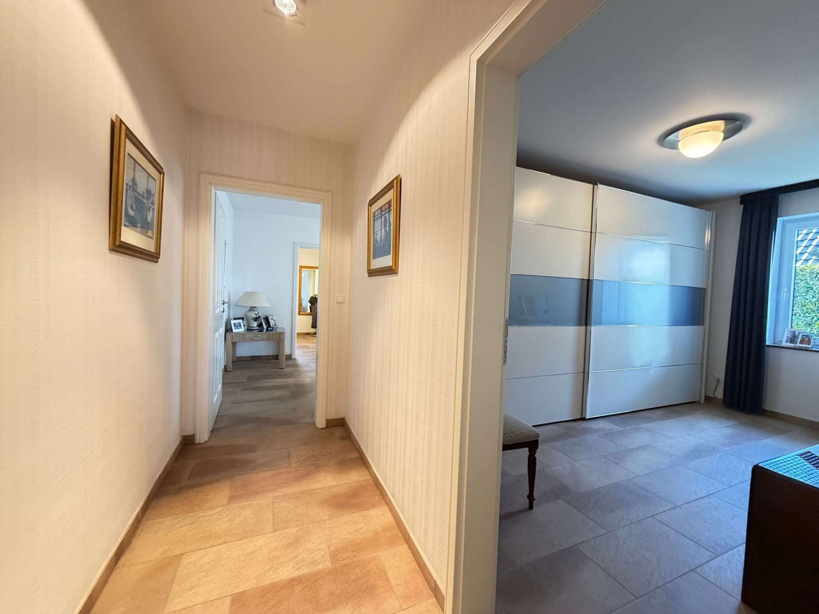 Elegante villa met schilddak! Maximaal wooncomfort op een toplocatie.
