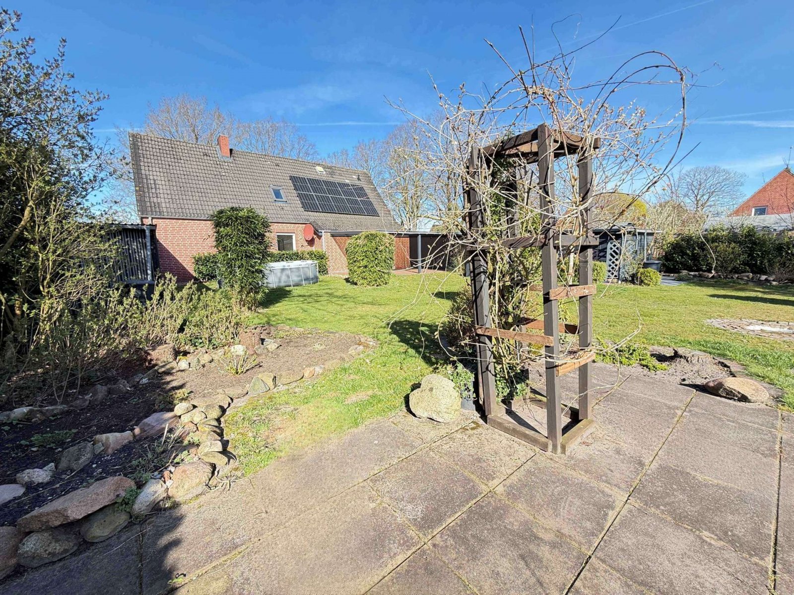 Geen commissie voor kopers! Een huis met karakter – opnieuw ontworpen voor modern wonen.