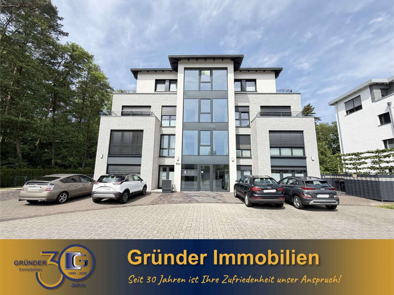 Koper betaalt geen commissie! Modern wonen in het hart van Papenburg - pure exclusiviteit.