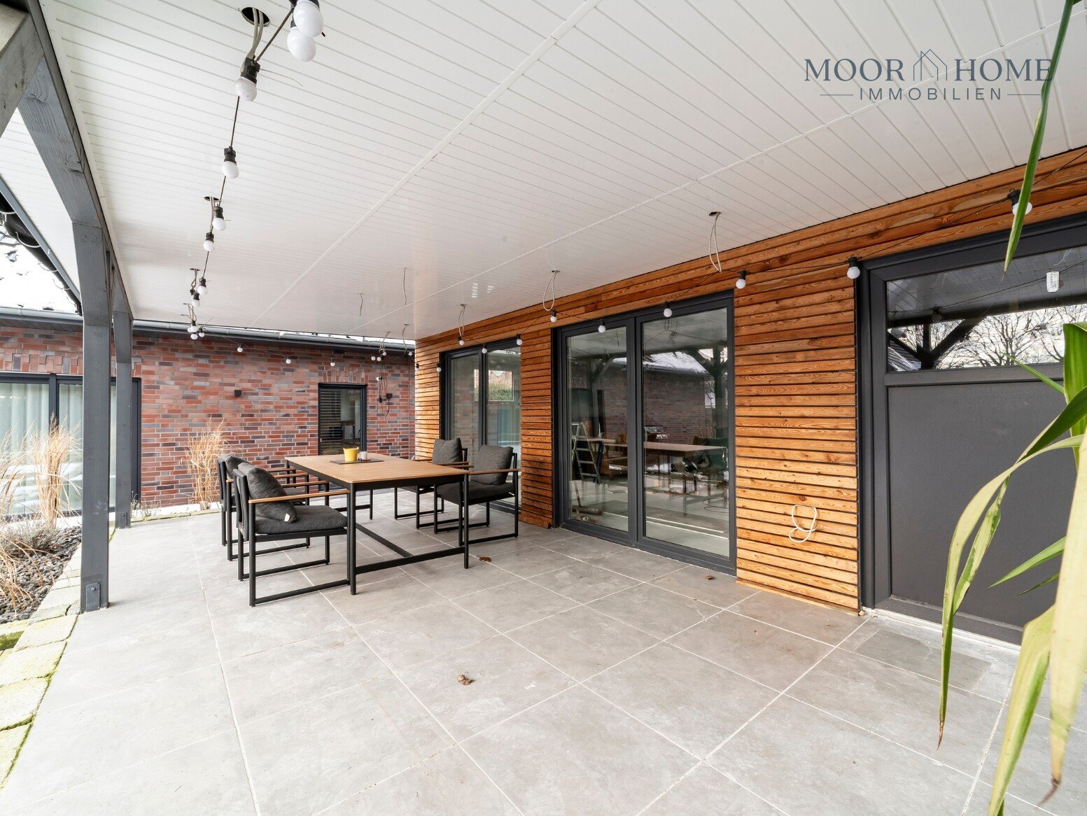 Geen commissie: Moderne bungalow met schilddak voor de hoogste woonstandaard.