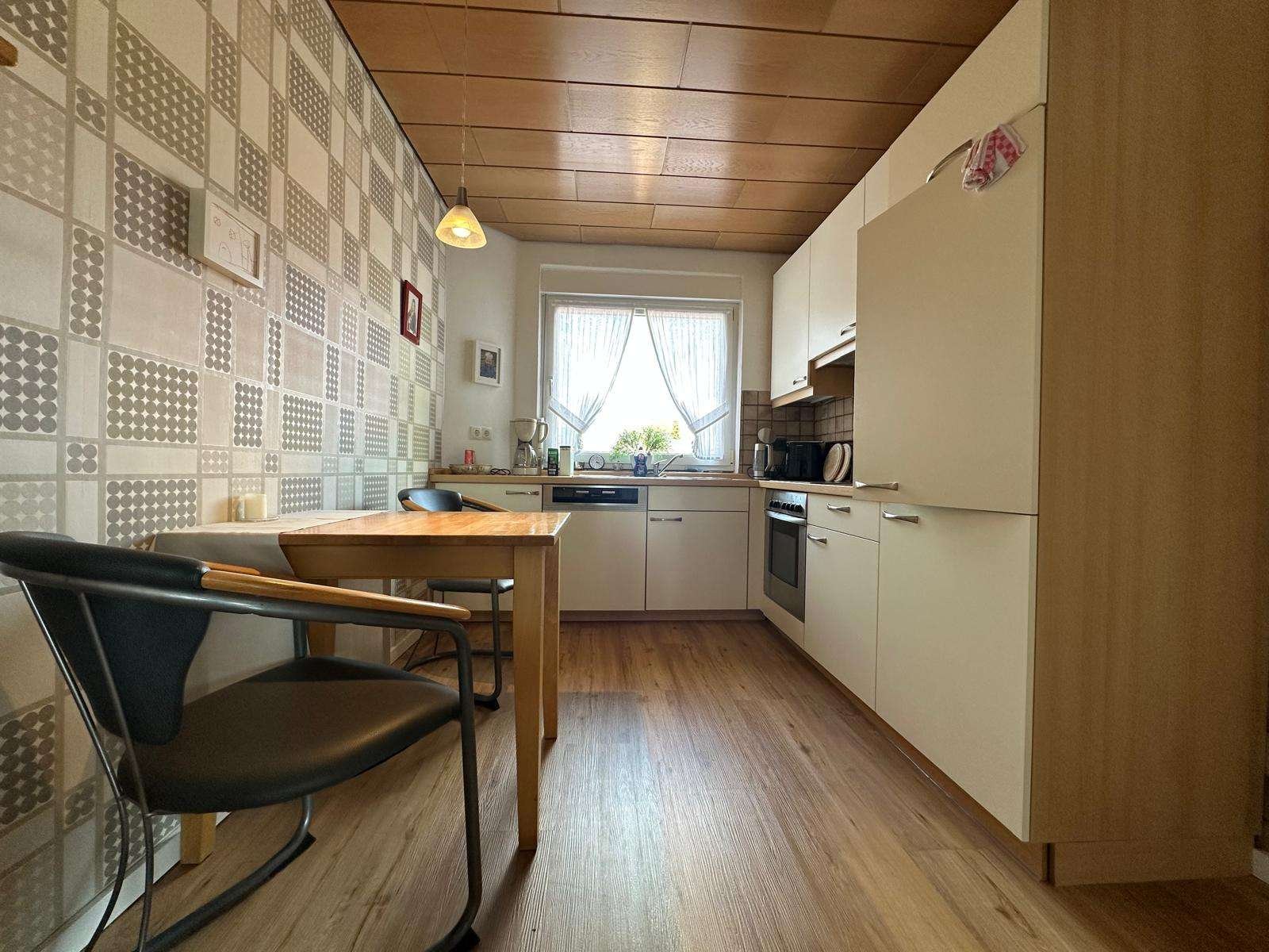 Charmante woning op een rustige locatie! - Vrijstaande woning met veel potentie!