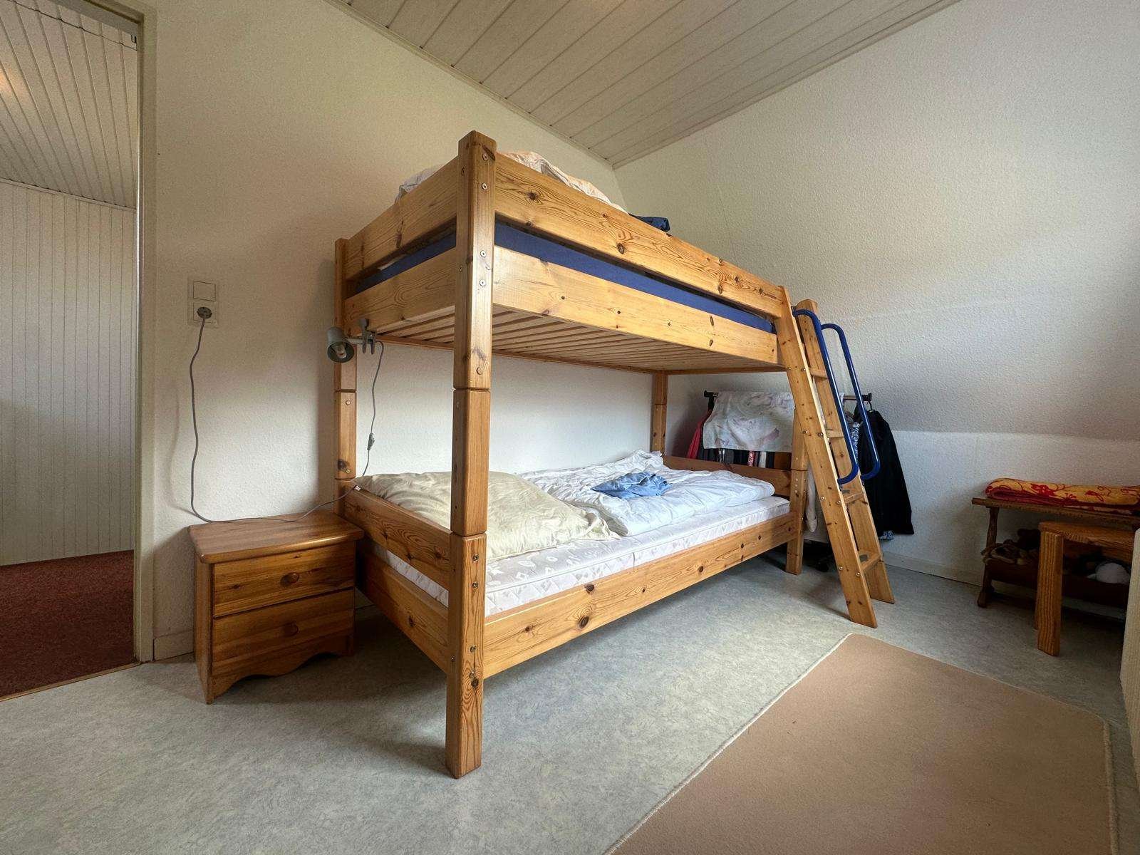 Charmante woning op een rustige locatie! - Vrijstaande woning met veel potentie!