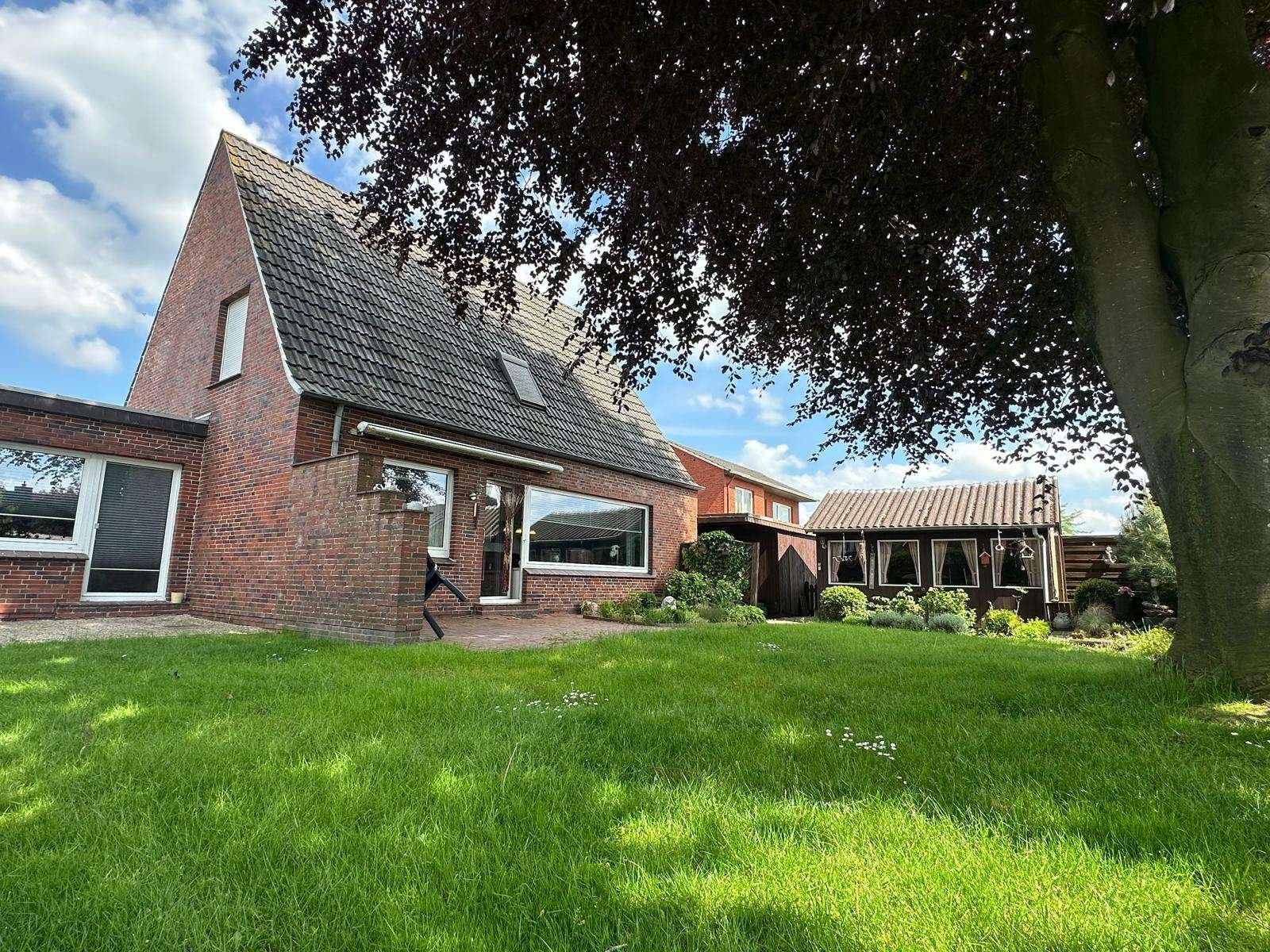 Charmante woning op een rustige locatie! - Vrijstaande woning met veel potentie!