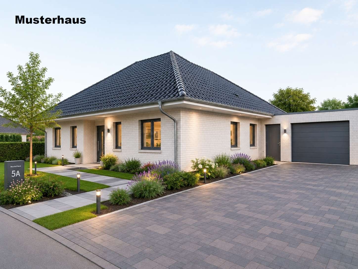 Geen commissie voor kopers! Nieuw gebouwde bungalow met schilddak - individuele wensen zijn mogelijk!
