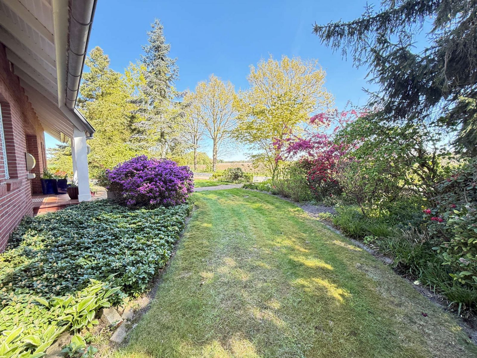 Fantastisch object - wonen, leven, ontwikkelen - op een perceel van maximaal 10 hectare.