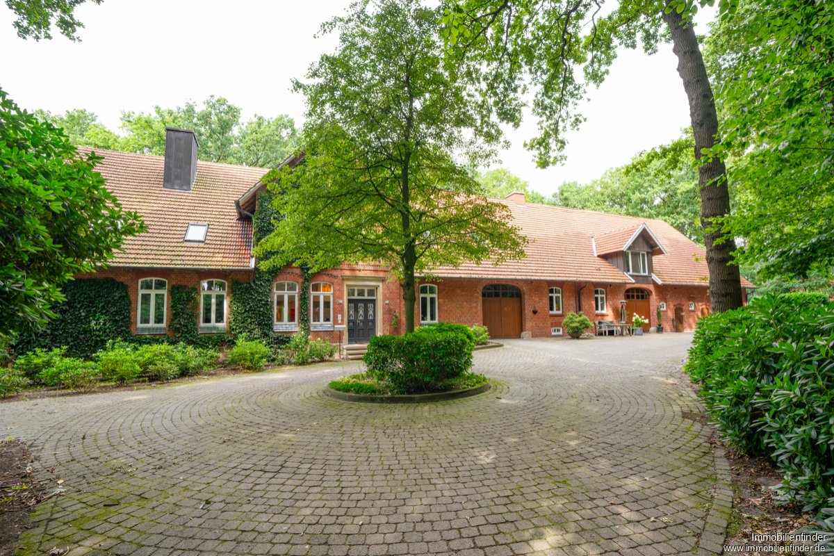 Gutshof mit Stallungen, Außenreitplatz und Paddoks in Lingen - Clusorth-Bramhar 