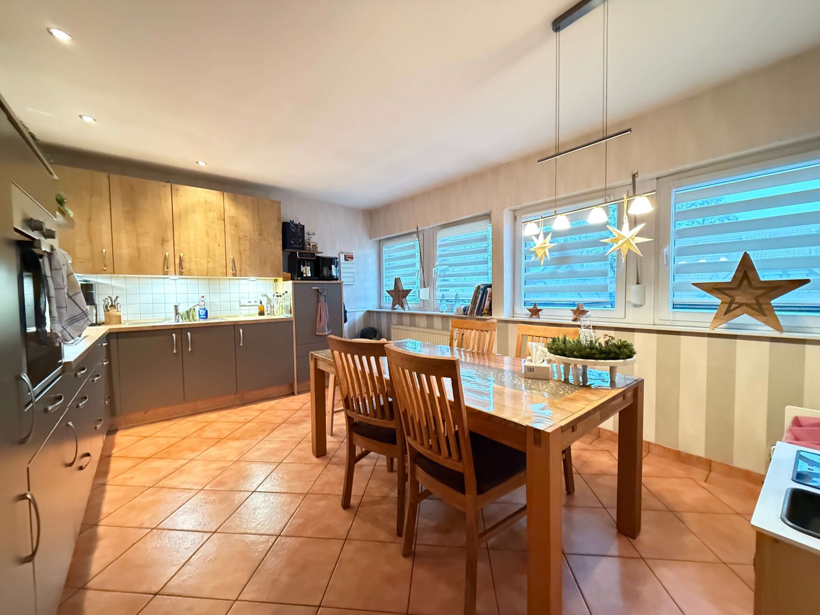 Käufer Provisionsfrei! Wohnen, wo Ruhe und Großzügigkeit sich treffen – großes ZFH in Grenznähe