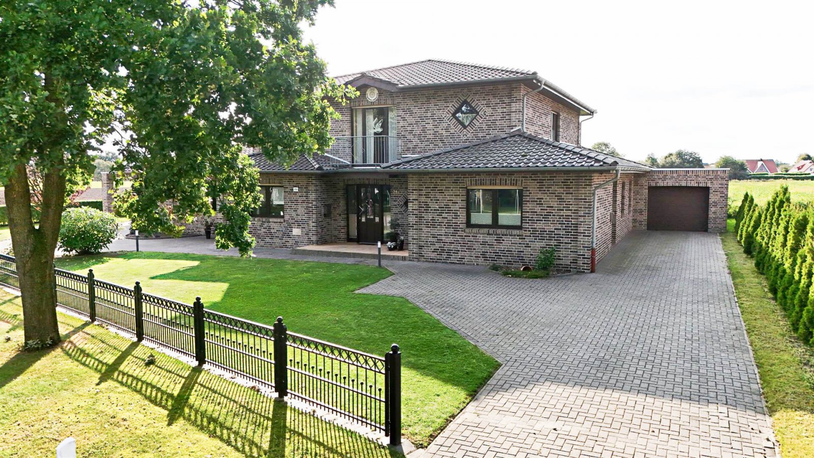 Idylle trifft auf Komfort – Ihr Traumhaus in Neurhede wartet auf Sie!