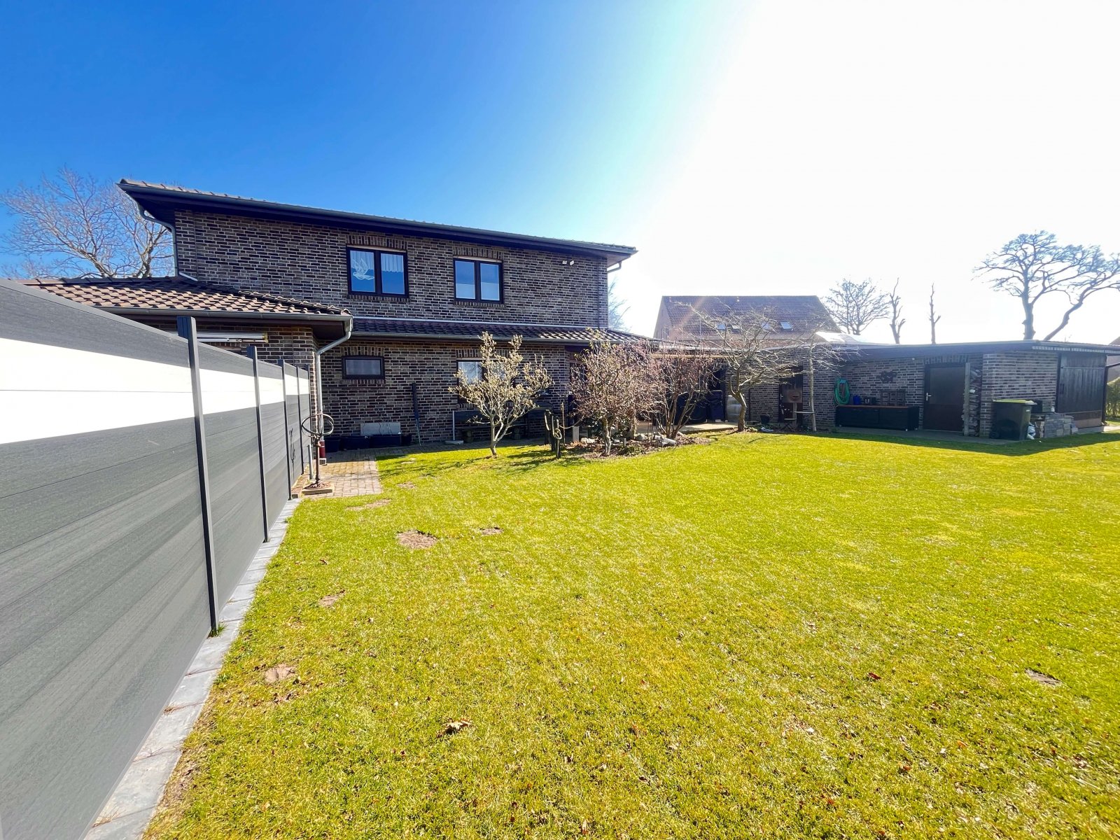 Idylle trifft auf Komfort – Ihr Traumhaus in Neurhede wartet auf Sie!