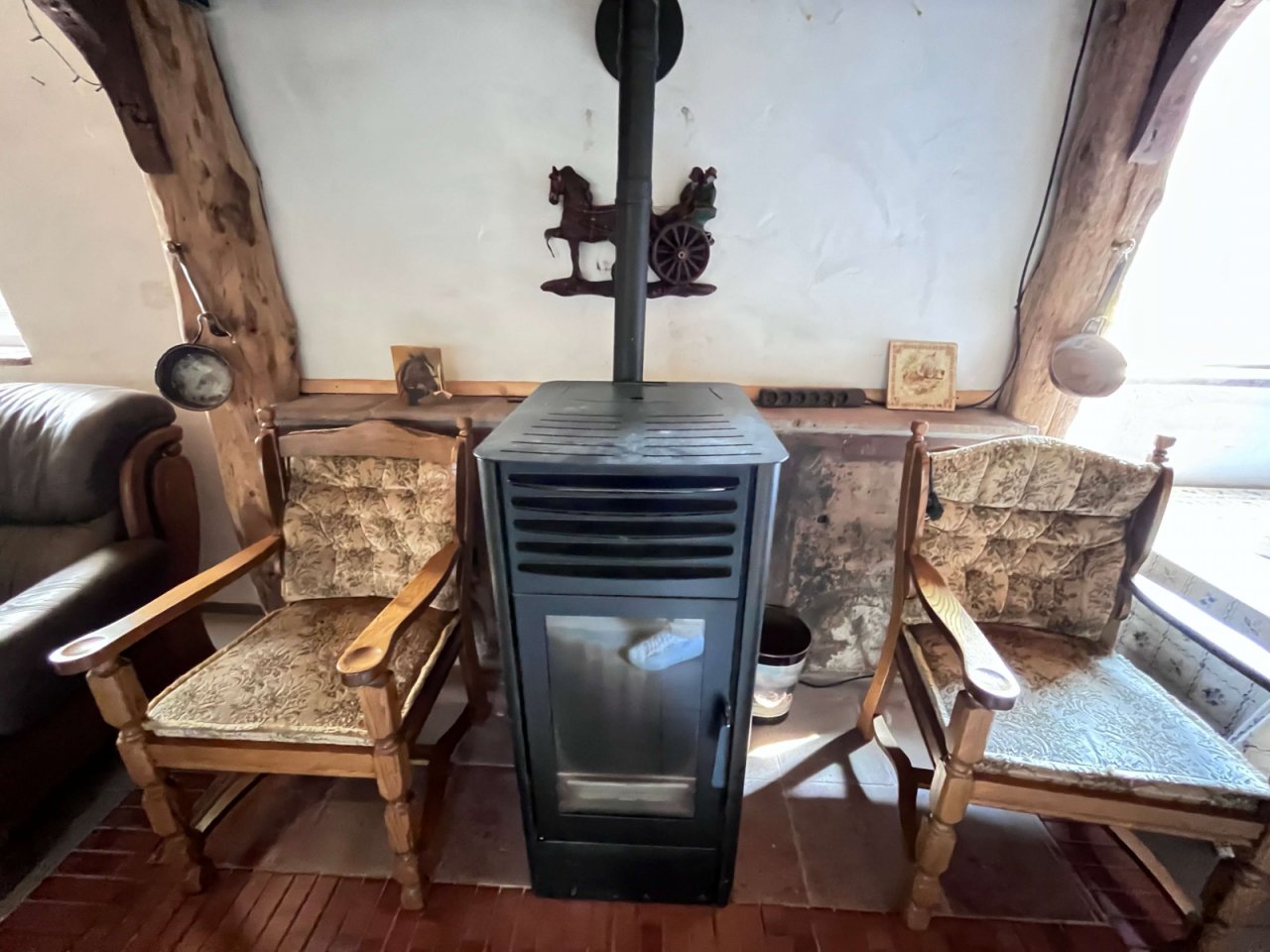 Pelletofen im Reiterstübchen Pelletofen im Reiterstübchen