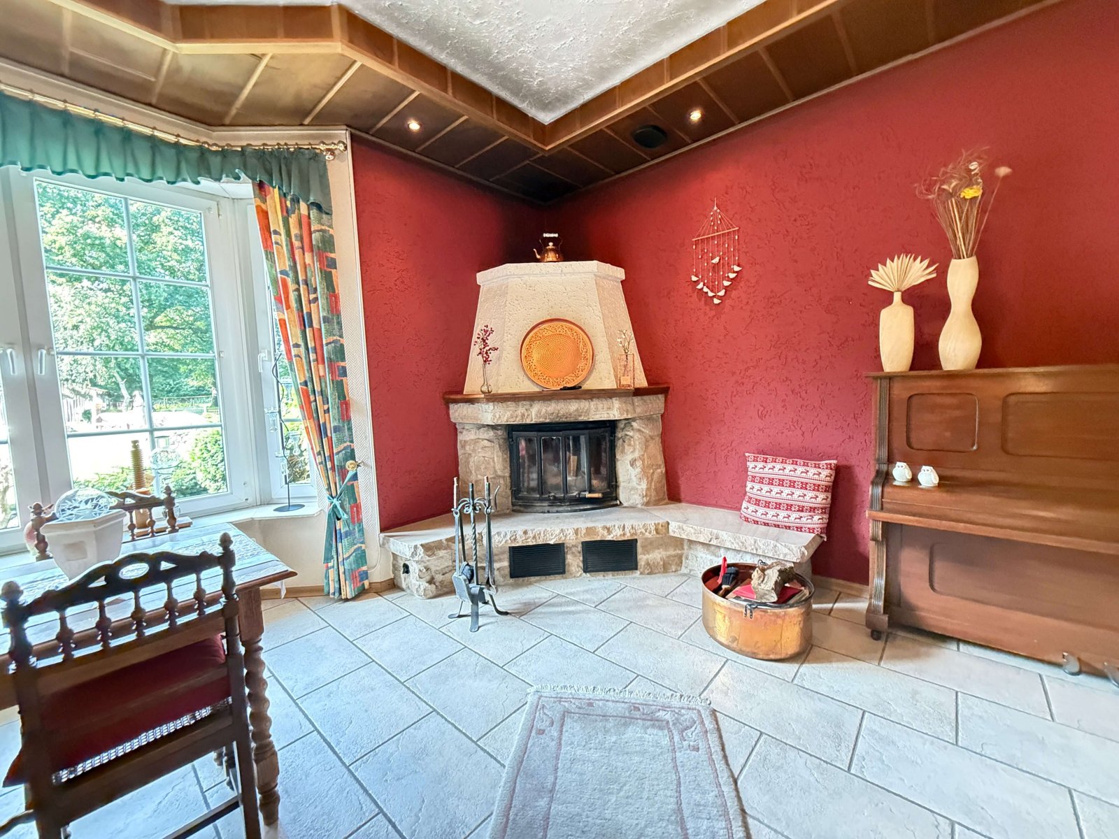 Charaktervolles Anwesen mit Gaststätte, Ferienwohnungen, PV-Anlage – ein Platz zum Leben u. Träumen