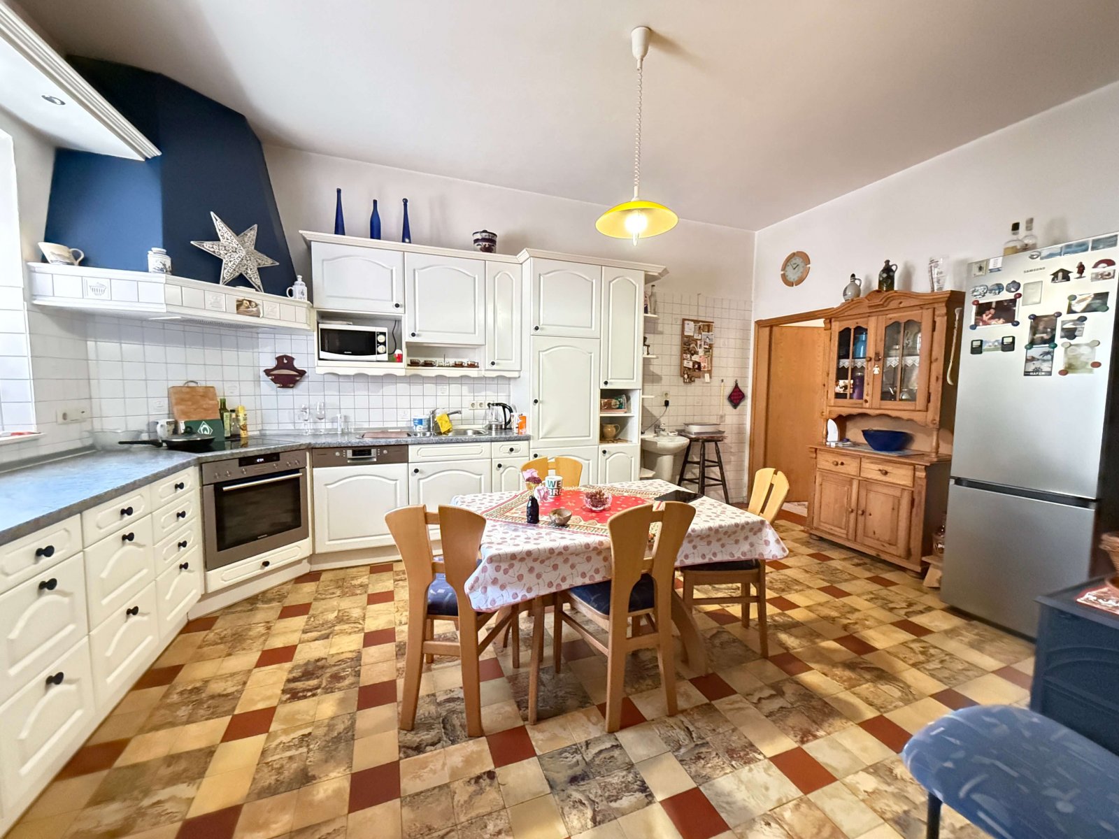 Charaktervolles Anwesen mit Gaststätte, Ferienwohnungen, PV-Anlage – ein Platz zum Leben u. Träumen