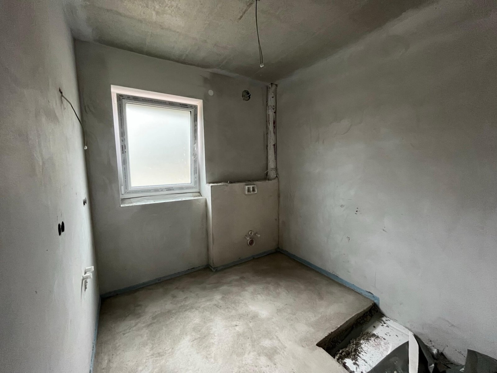 Neubau Mehrfamilienhaus mit 4 Wohnungen in Stadtrandlage