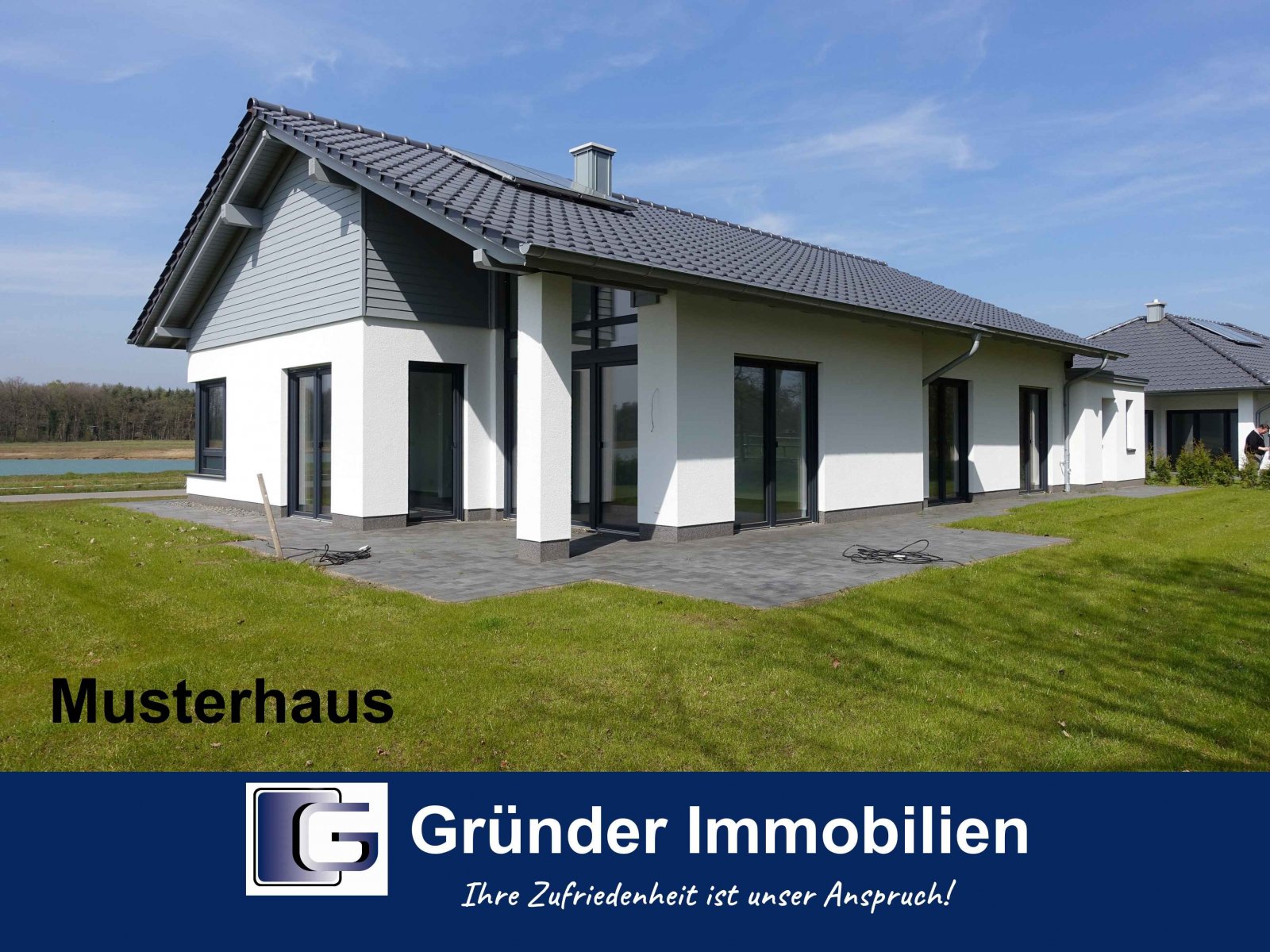 Überaus ansprechender Neubau – Satteldachbungalow in ruhiger Wohnlage 