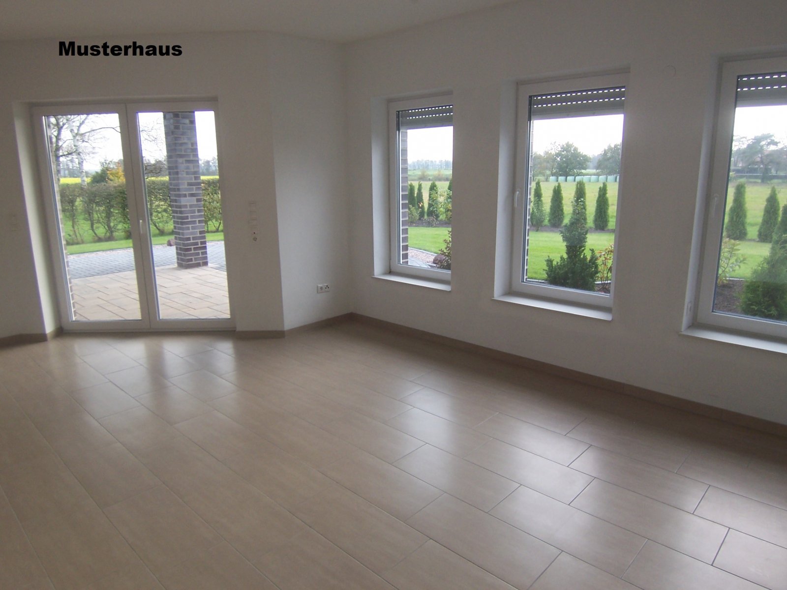 Moderner Edel-Bungalow in ruhiger Wohnlage!