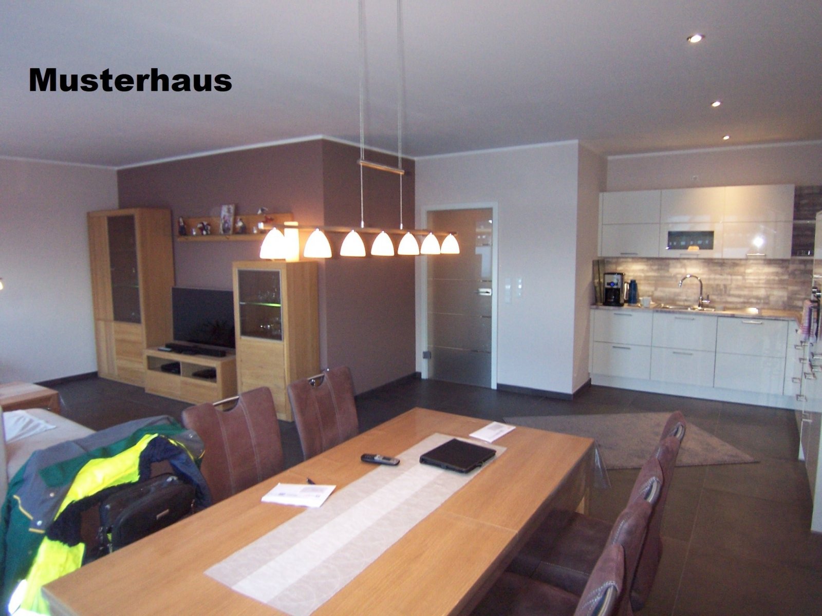 KFW 40+ Exkl. Neubau Doppelhaushälfte in beschaulicher