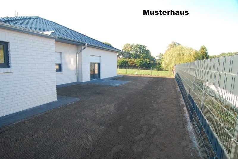 Moderner Neubau-Walmdachbungalow in bevorzugter Wohnlage!