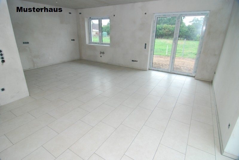 Moderner Neubau-Walmdachbungalow in bevorzugter Wohnlage!