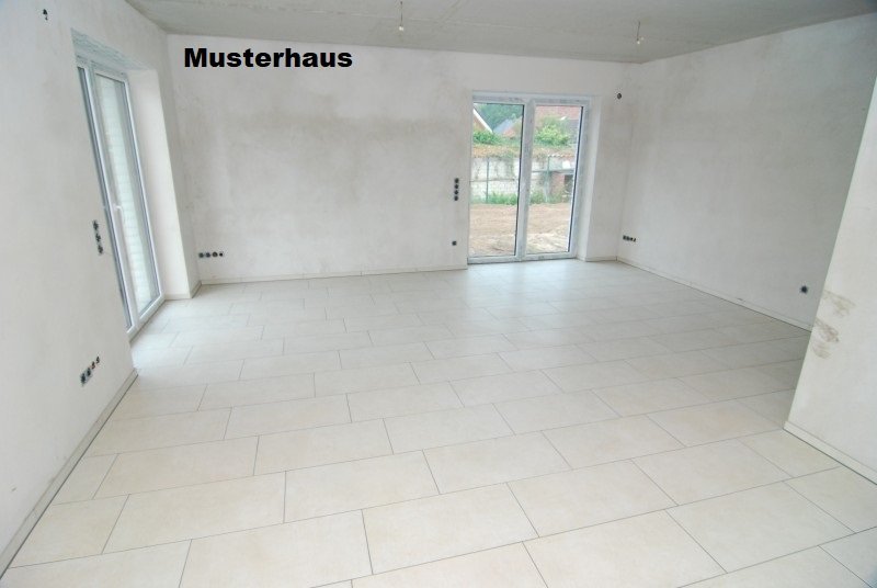 Moderner Neubau-Walmdachbungalow in bevorzugter Wohnlage!