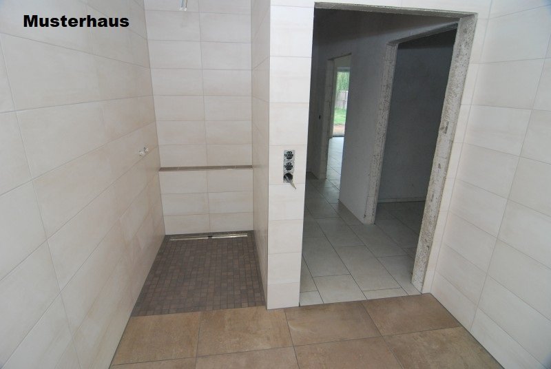 Moderner Neubau-Walmdachbungalow in bevorzugter Wohnlage!