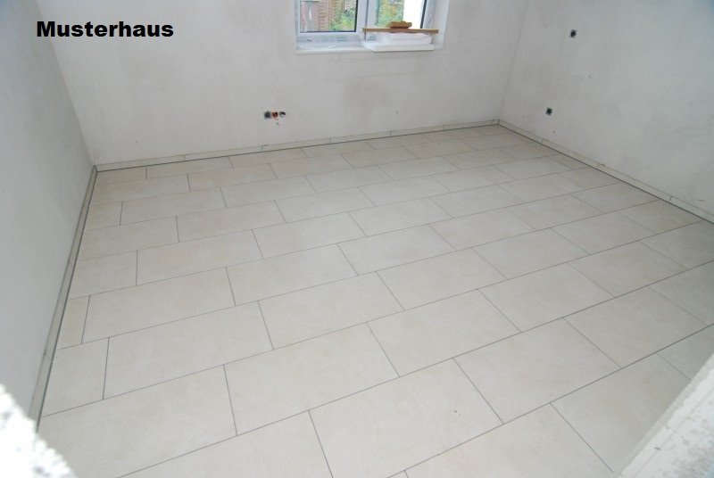 Moderner Neubau-Walmdachbungalow in bevorzugter Wohnlage!