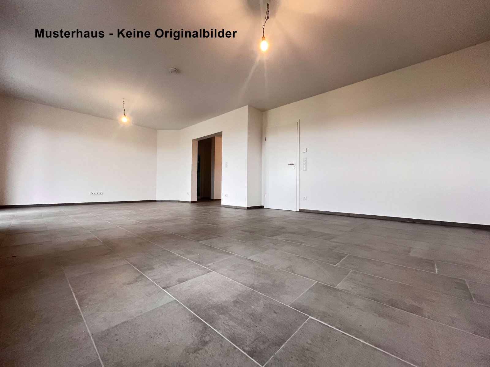 Provisionsfrei für Käufer: Neubau - Exklusiver Winkelwalmdachbungalow in toller Sackgassenlage!