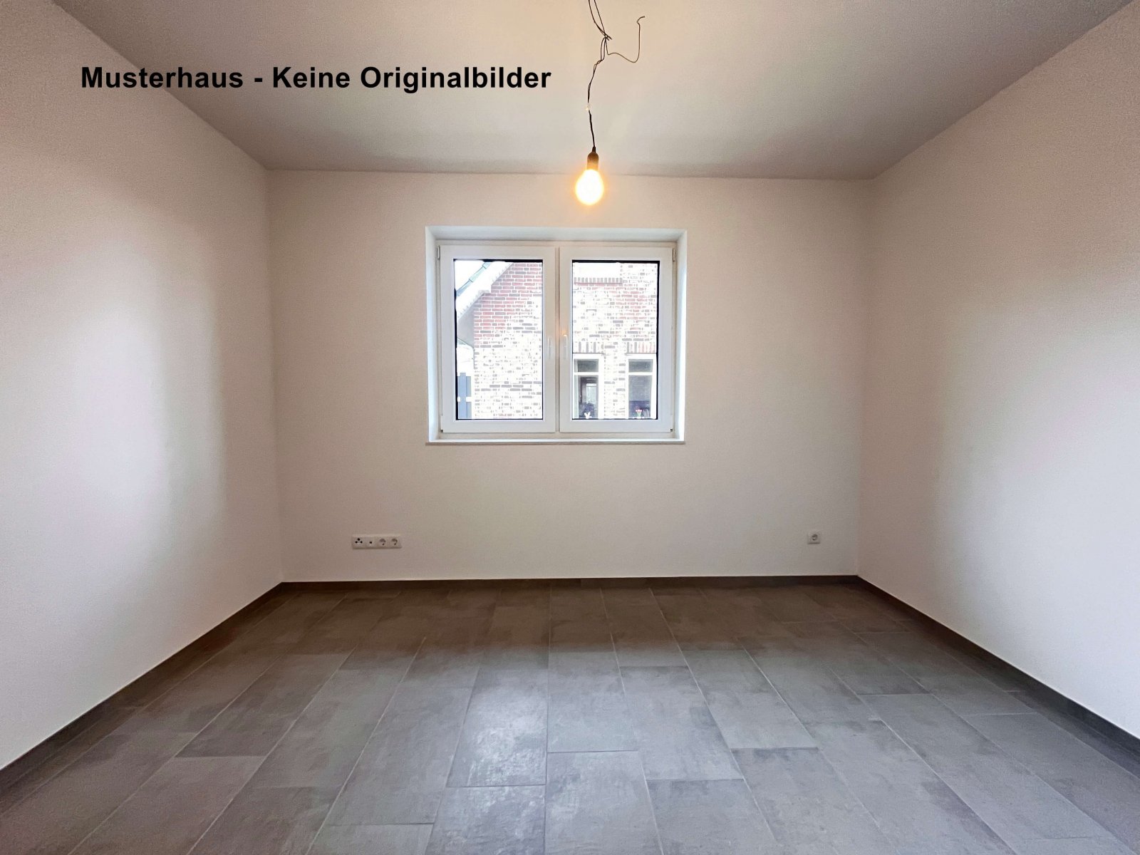 Provisionsfrei für Käufer: Neubau - Exklusiver Winkelwalmdachbungalow in toller Sackgassenlage!