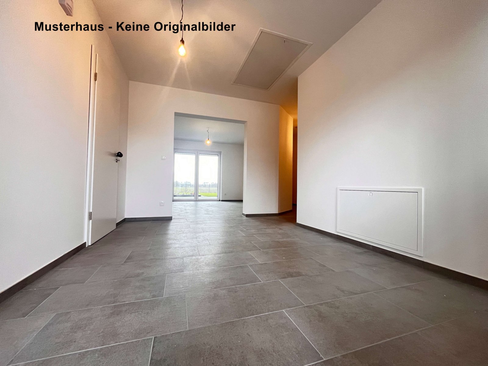 Provisionsfrei für Käufer: Neubau - Exklusiver Winkelwalmdachbungalow in toller Sackgassenlage!