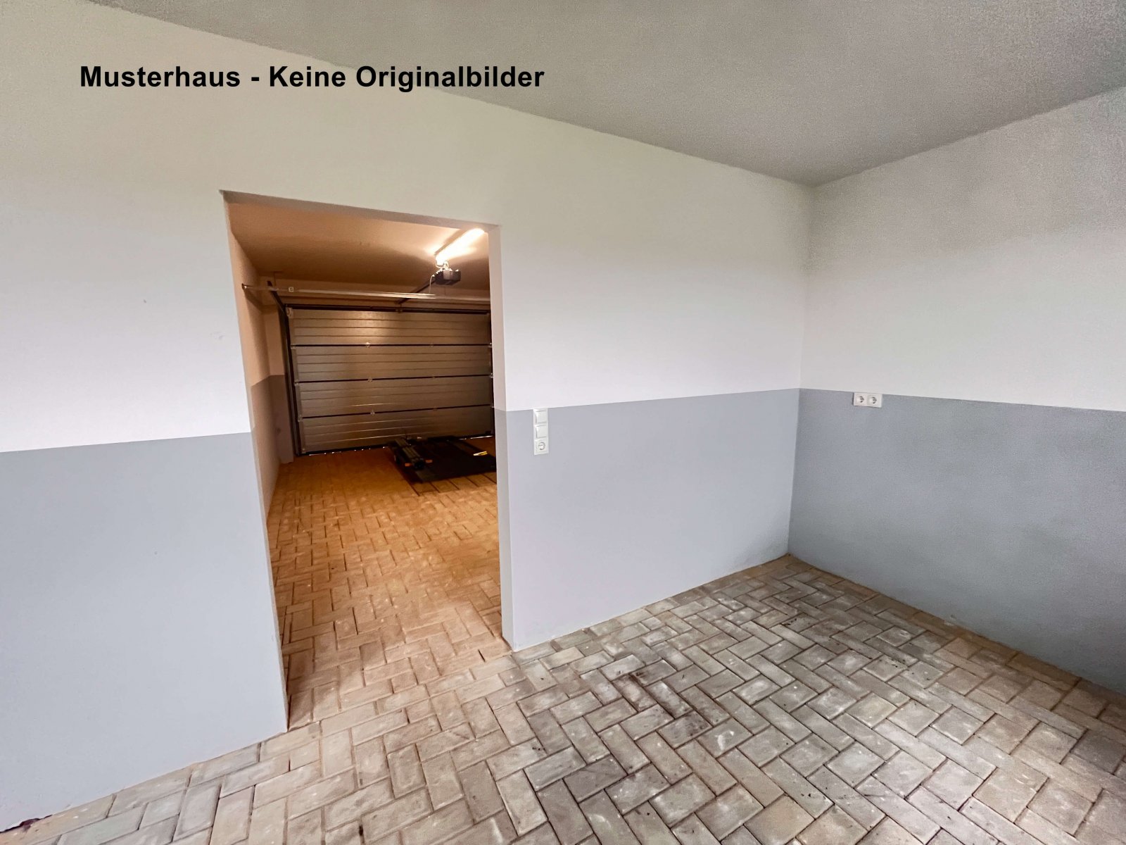 Provisionsfrei für Käufer: Neubau - Exklusiver Winkelwalmdachbungalow in toller Sackgassenlage!