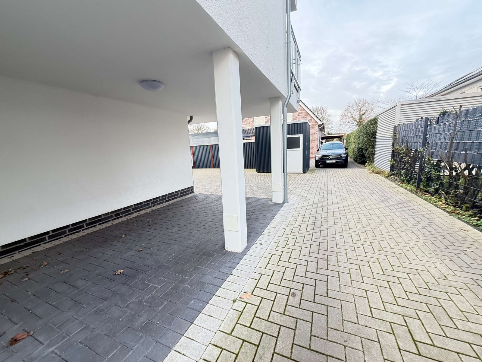 Käufer Provisionsfrei! Wertstabil & energieeffizient: Dreifamilienhaus in begehrter Wohnlage