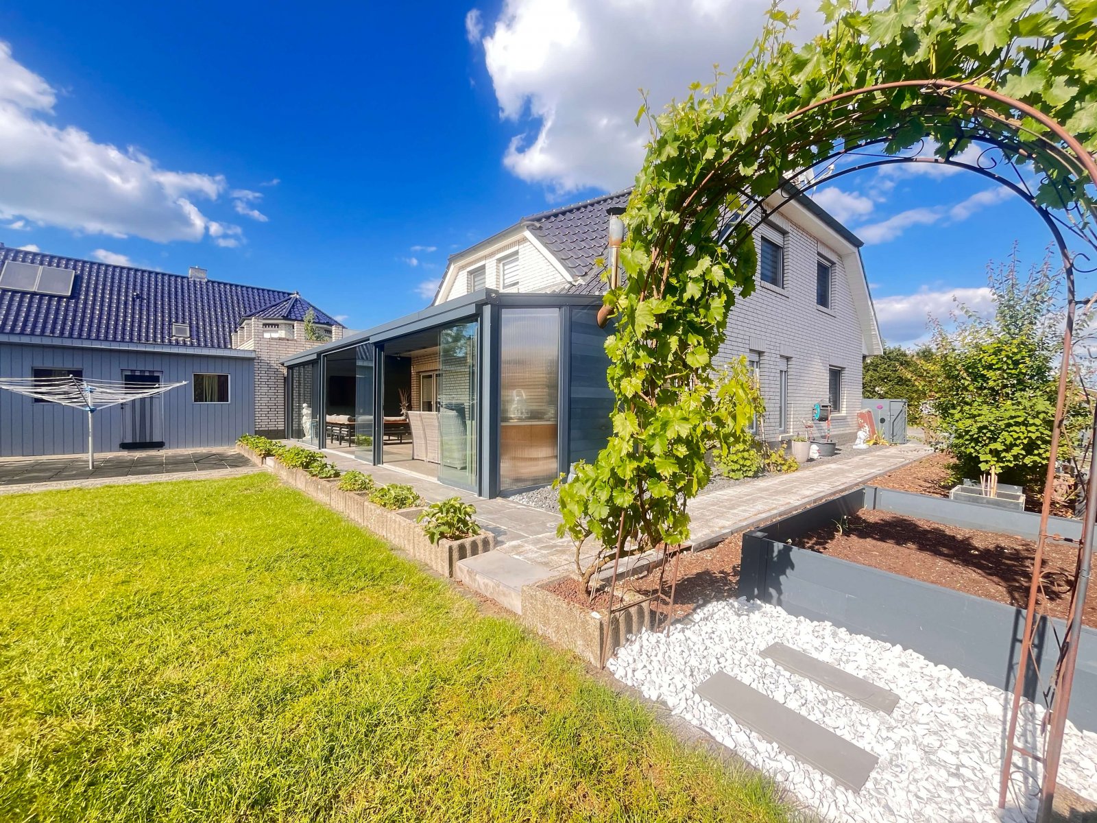 Käufer Provisionsfrei! Charmantes Einfamilienhaus mit viel Platz zum Leben!