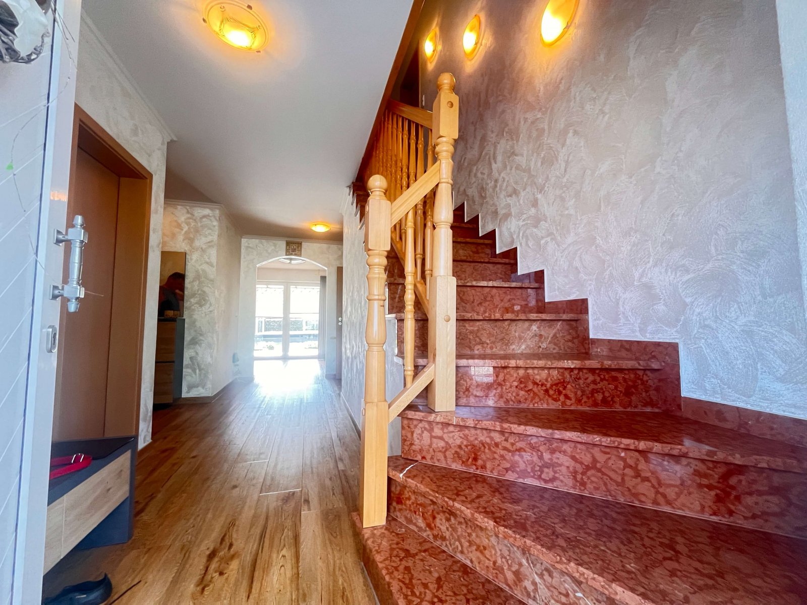 Käufer Provisionsfrei! Charmantes Einfamilienhaus mit viel Platz zum Leben!