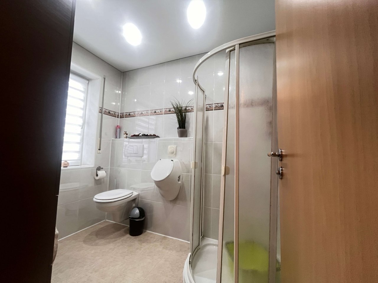 Duschbad EG Duschbad EG