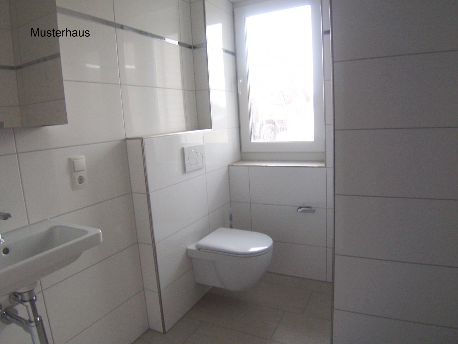 Großzügiger & moderner Neubau-Winkelwalmdachbungalow in schöner Wohnlage!