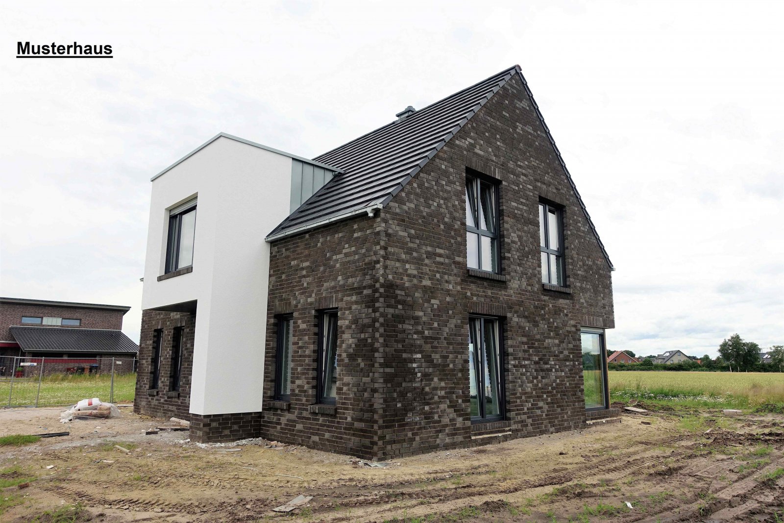 Exklusiver Neubau - Einfamilienhaus im modernem Baustil