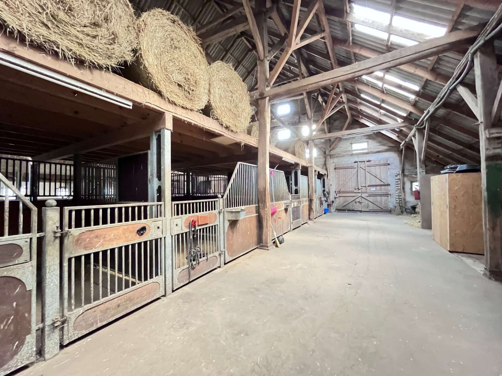 Schuur met paardenstallen Schuur met paardenstallen