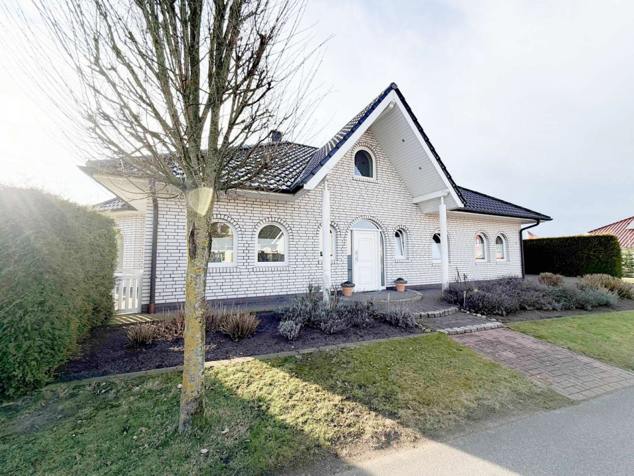Overdekte ingang met zuilen Overdekte ingang met zuilen