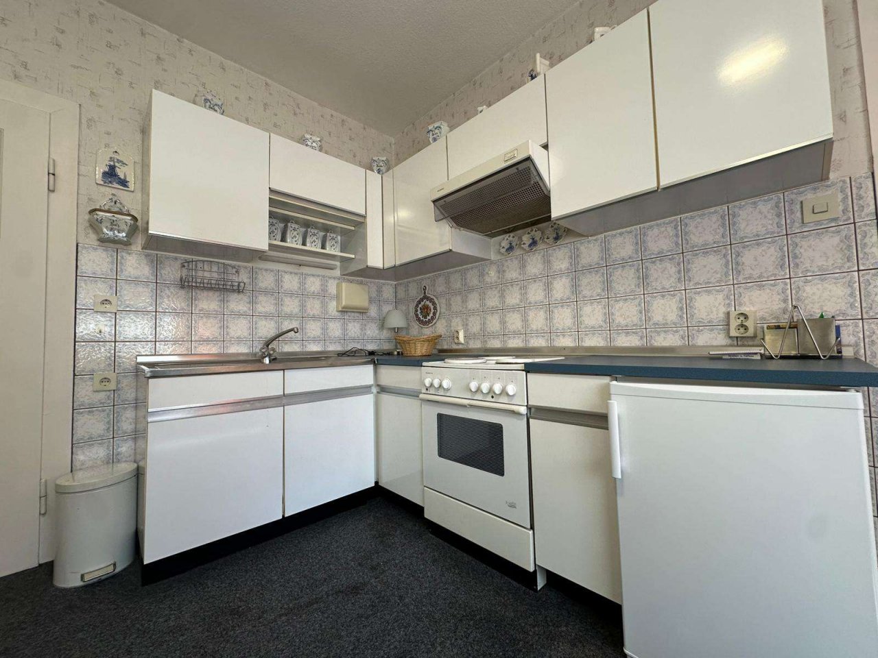 kitchenette kitchenette