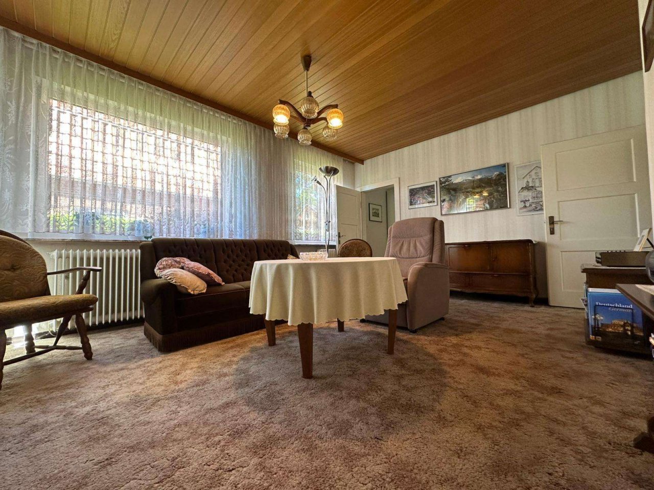 Woonkamer aan de achterzijde Woonkamer aan de achterzijde